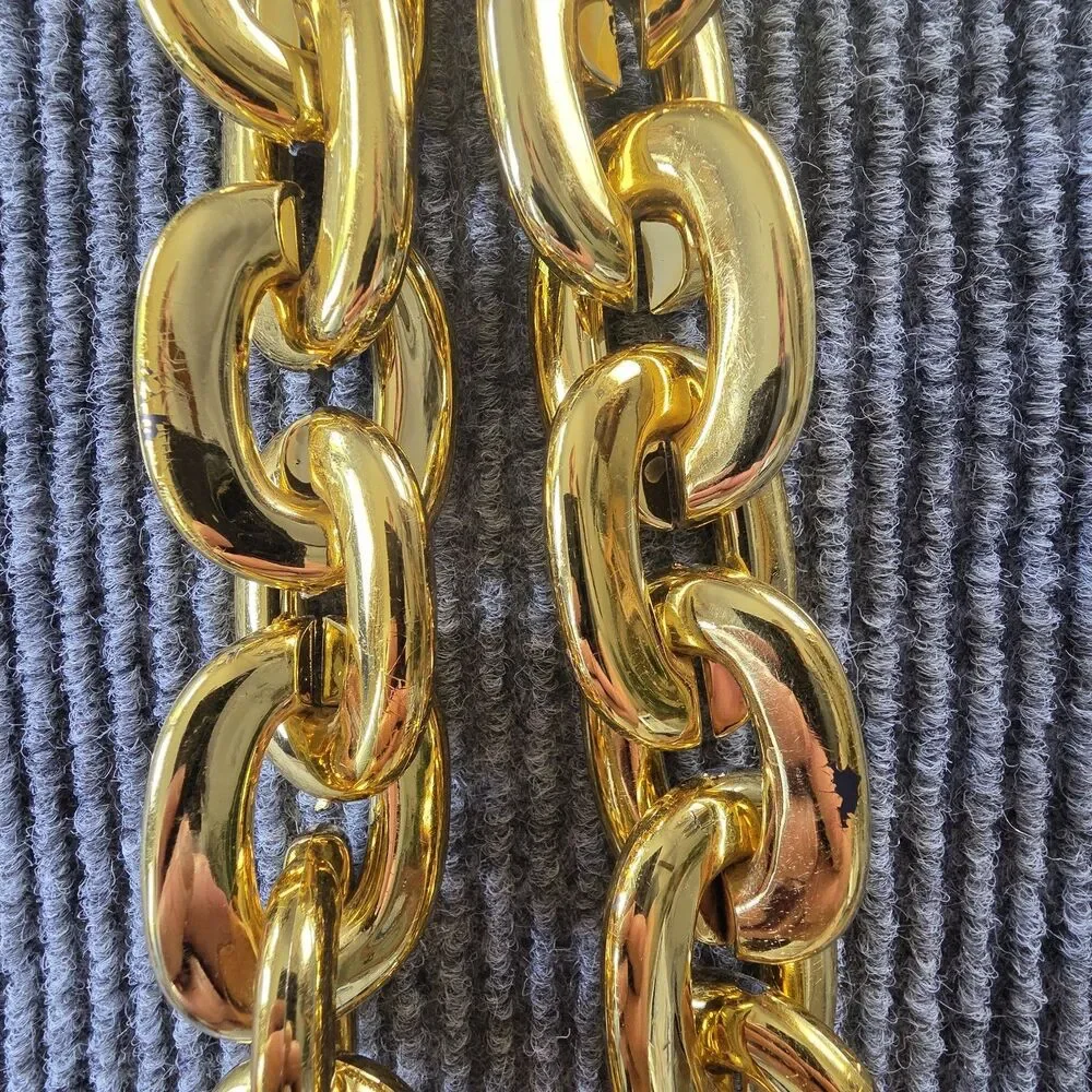 Los Angeles Lakers Necklace Gold Colored Chain BIG 3D Foam Logo